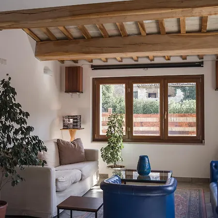 Djenga - Rock 'n Pensjonat Genga (Ancona)