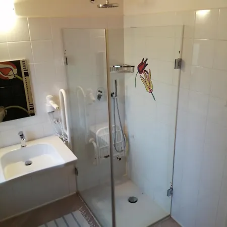 Djenga - Rock 'n 3* Genga (Ancona)